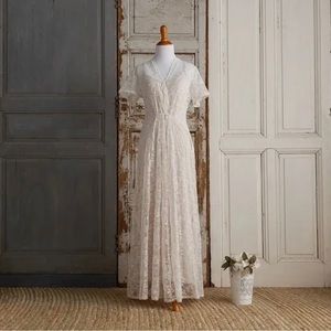 Elestory Enchanted Lace Maxi Dress - Women XS